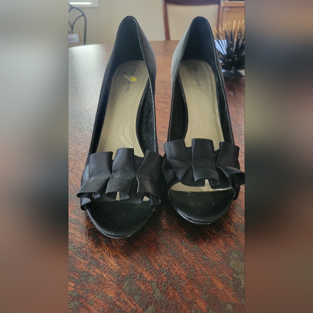 Tahari Heels